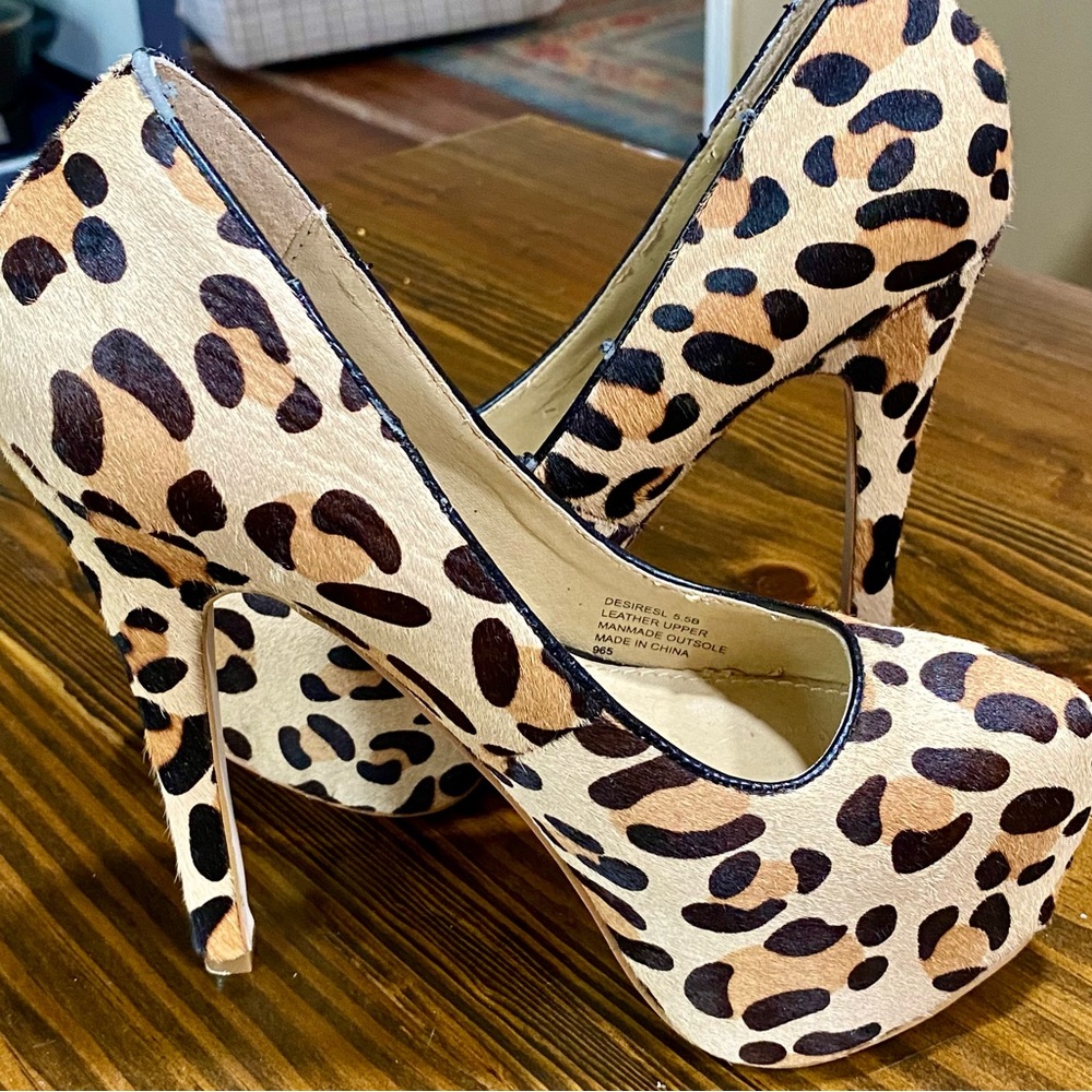 Steve Madden ladies 5” heels.